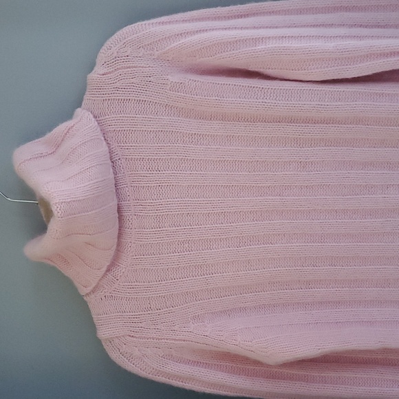 Fluffy, Super Soft, Wool & Angora Sweater (Feels Like Cashmere), M - Picture 9 of 10